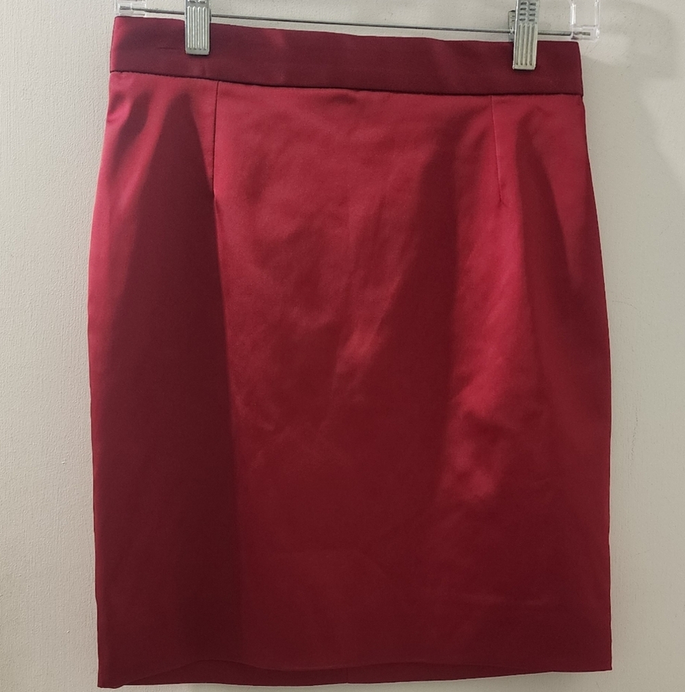 New Dolce Gabbana Elegant Red Women's Skirt, Size 40.